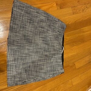 Abercrombie & Fitch Black and White Houndstooth Mini Skirt